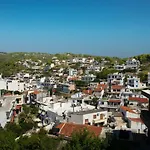 Haravgi 2* פטיטיריון