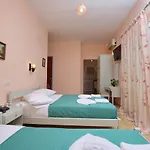 Haravgi 2* פטיטיריון